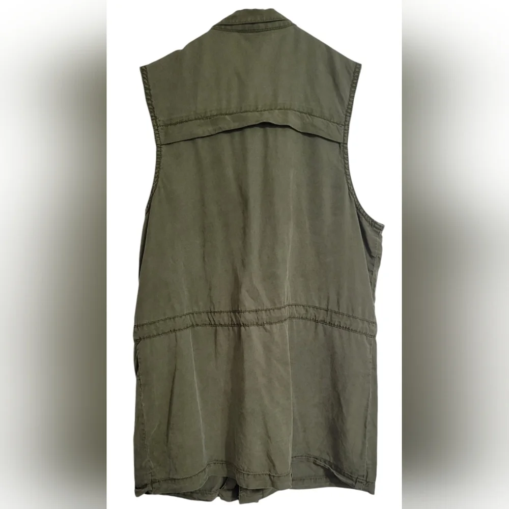 Universal Thread Utility Vest - Picture 3 of 4
